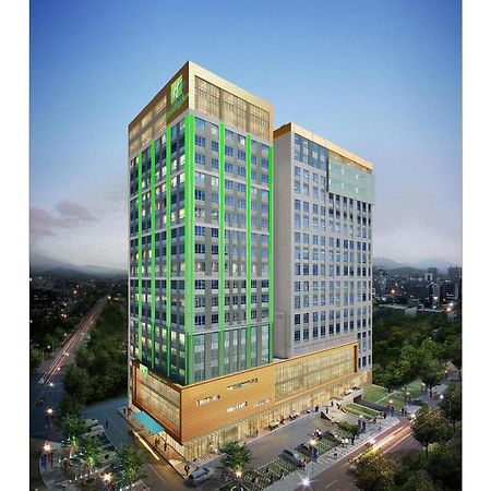 Holiday Inn Ulaanbaatar By Ihg Exteriér fotografie